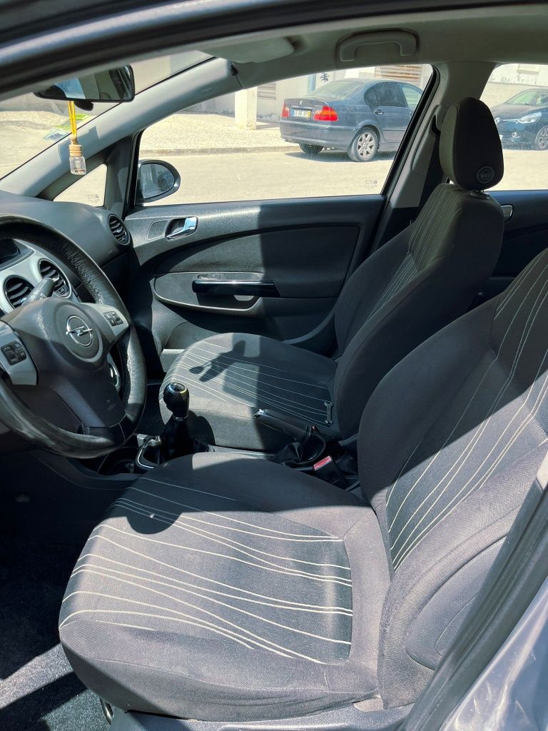 Opel corsa 1.2 120.000km 2009