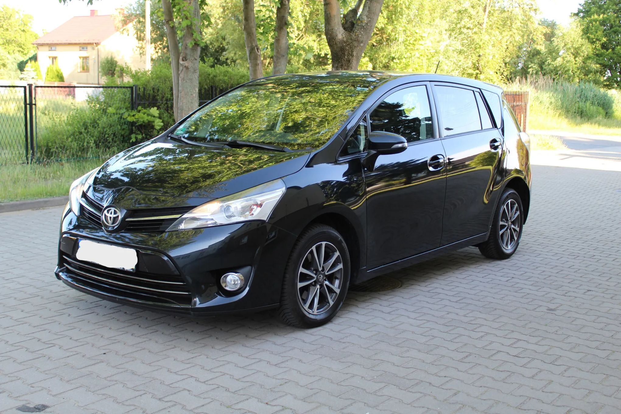 Toyota Verso Z Niemiec Z Serwisu Toyoty Piękny kolor Serwis ASO 145 tys km