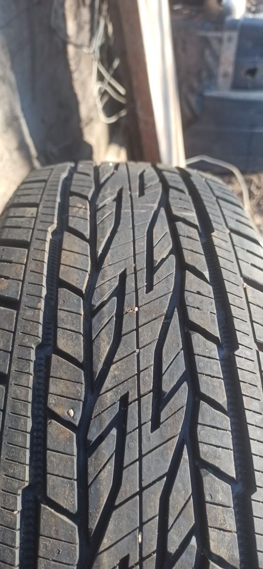 215/65R16 Continental ContiCrossContact-lx2