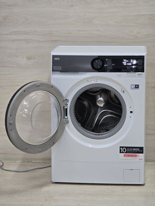 Вузька пральна машина AEG 2025 року 50см