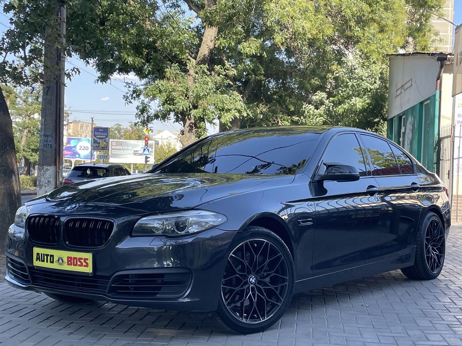 BMW 535i xDrive 2013 року