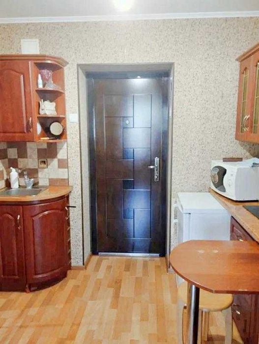 Продам гостинку Стадионный проезд