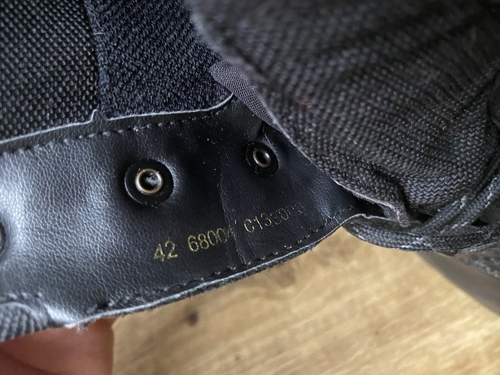 Czarne skórzane buty Ecco gore-tex skóra yak rozmiar 42 Vibram