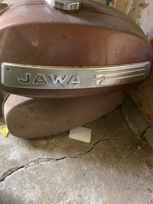 Продам иж юпитер 5, и яву 634.8 с документами. По запчастям,или цельем