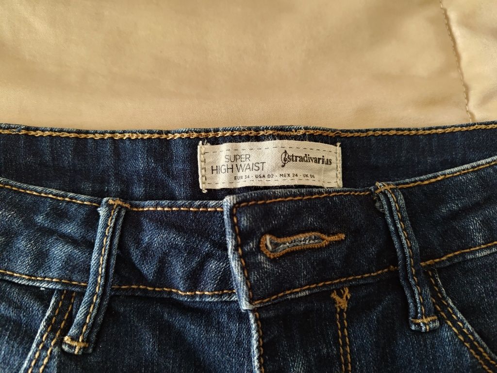 Calções high waist Stradivarius