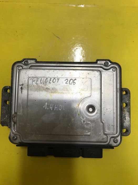 Блок управління двигуном Peugeot 206 0281011089