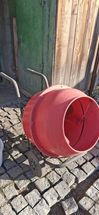 Бетономішалка з мотором