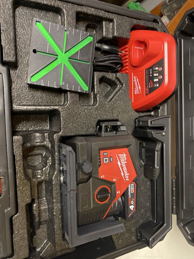 Laser krzyżowy Milwaukee M12 3PL oryginalny