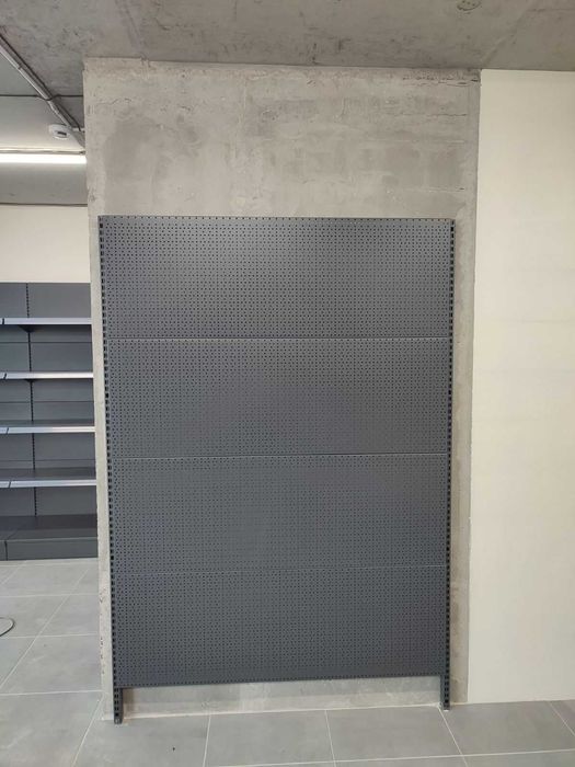 Торгові стелажі. Гачки. Каса. Прилавок. Торгове обладнання в магазин