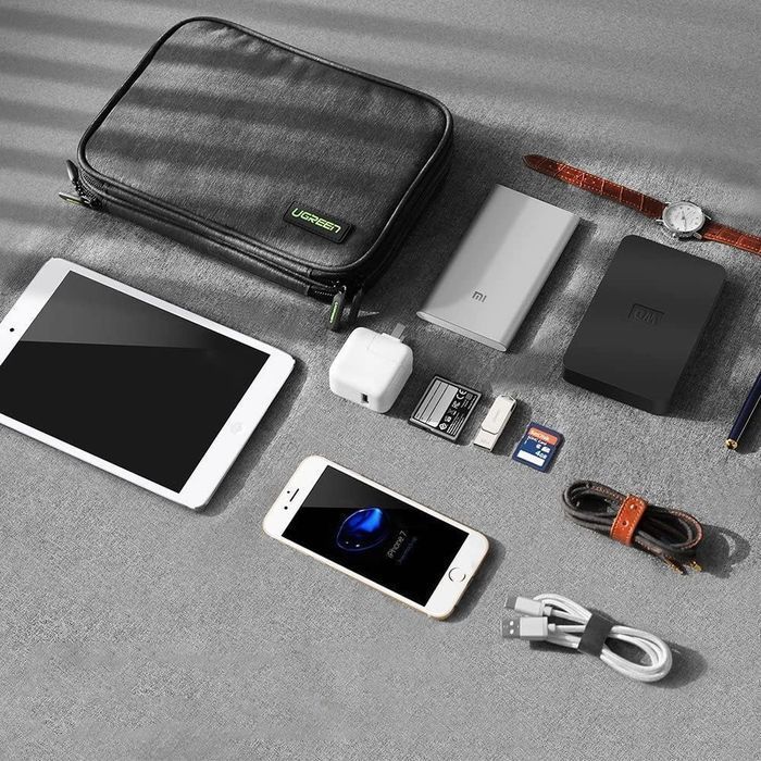 Ugreen etui na dysk HDD SSD telefon kable akcesoria 24,5 x 17,5 x 5 cm