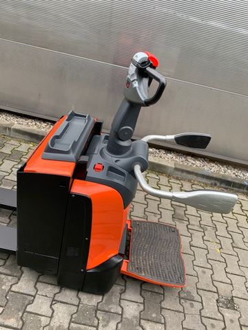 Wózek paletowy elektryczny paleciak BT LPE200 , sprawny stan bdb