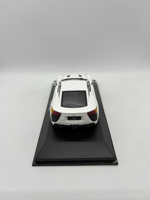 MINICHAMPS Lexus LFA white LFA079 1:43 1/43