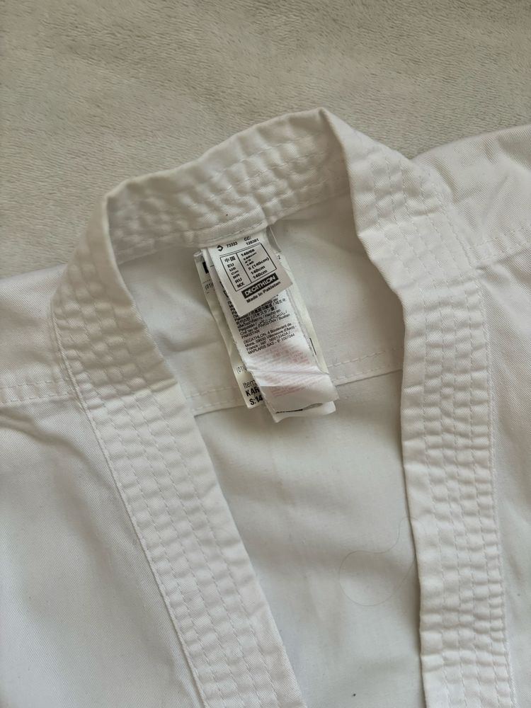 kimono karate dla dzieci 140 decathlon z pasem białym