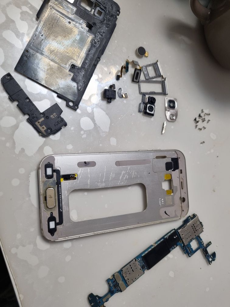 Samsung a520 самсунг а520 по запчастям