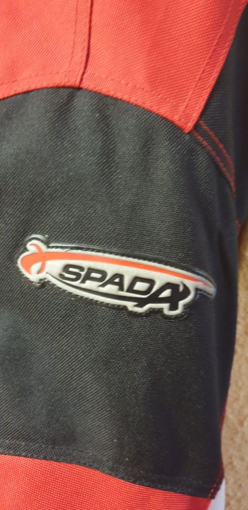 Kurtka ze spodniami XL.
