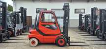 Wózek Widłowy Linde H25T - 2001r. - opona pompowana - przesuw boczny.