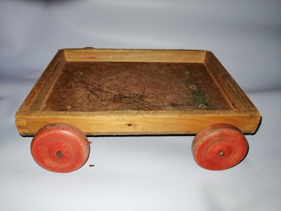Zabawkowy drewniany wózek, wozidło