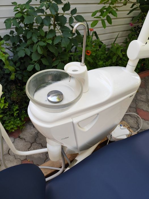 Стоматологическая установка .Стоматологічна установка.