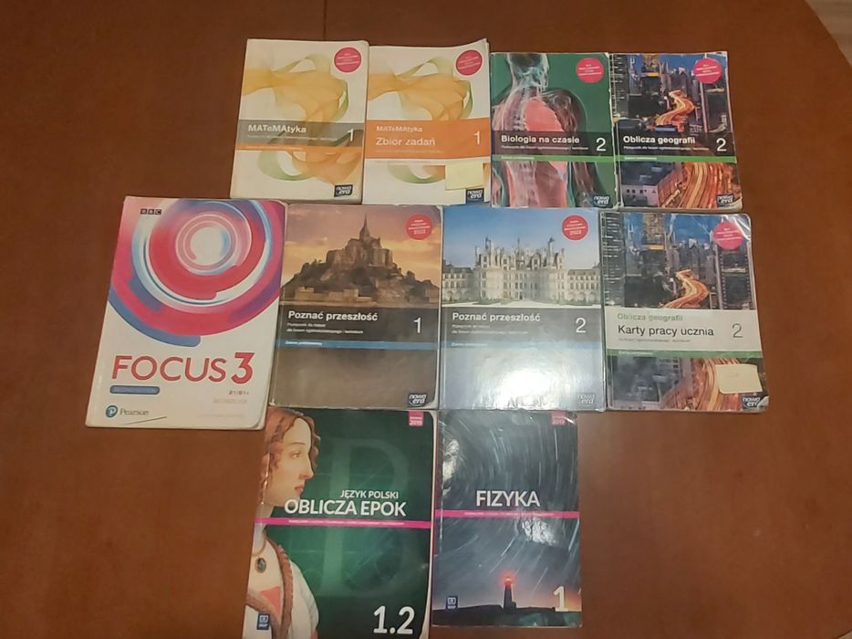 Kpl. Podręczników do 1 I 2 klasy liceum