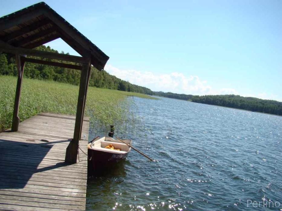 Mały domek na lato nad jeziorem, 15 min autem do otwartego morza