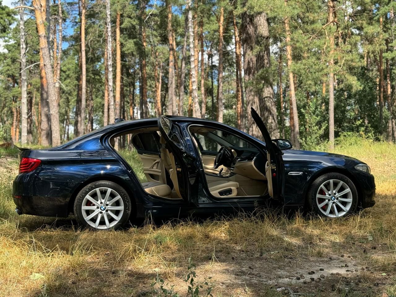 Продам автомобиль BMW 5 Series 2014