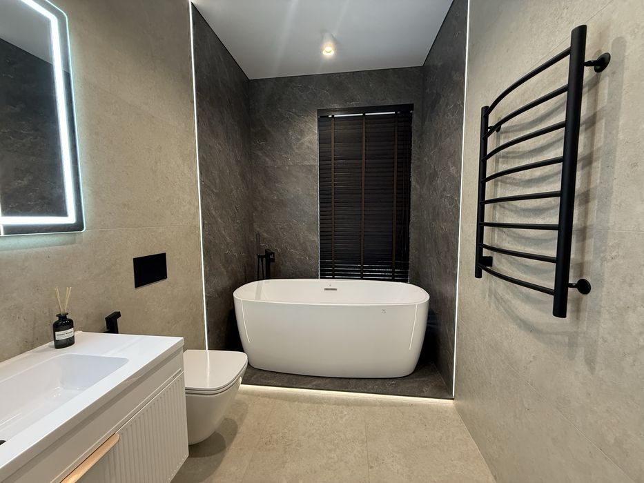 Чудовий варіант для особистого проживання. Таун, дуплекс з ремонтом