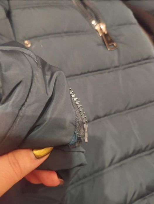 Зимняя куртка с большим капюшоном