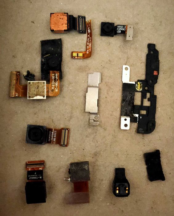 Запчасти мобильных телефонов,планшетов.