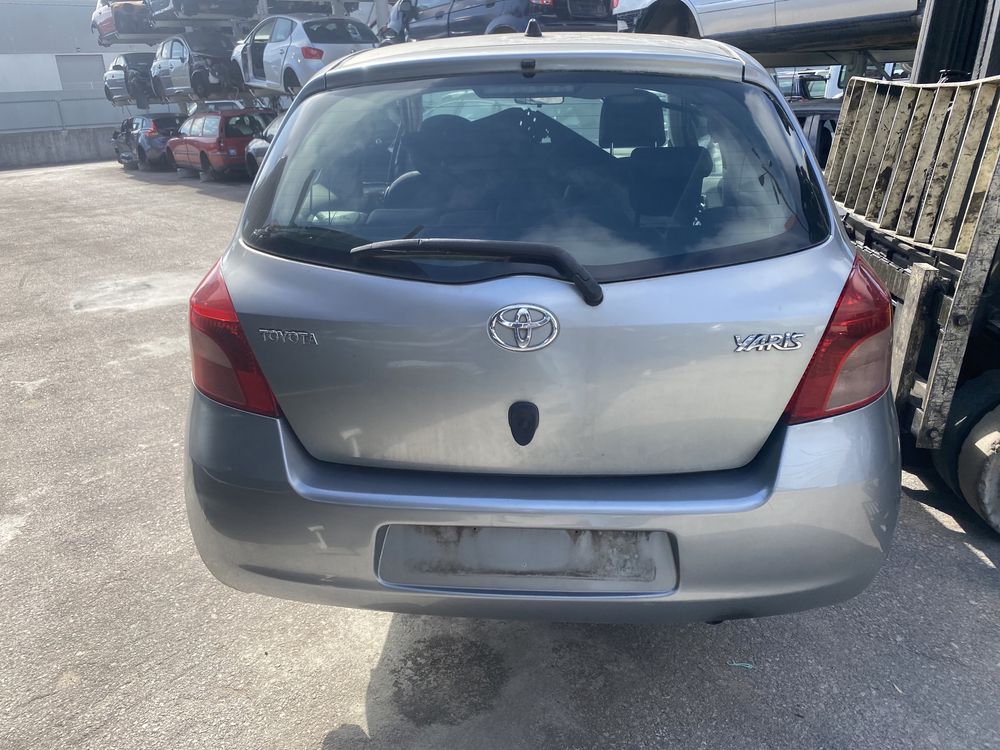 Toyota Yaris 2009 ( peças)
