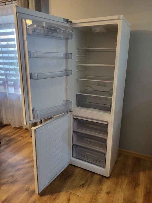 Lodówko zamrażarką Beko