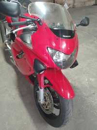 Vendo o troco por mota de cross 2.5 2t cbr 600 f4 99