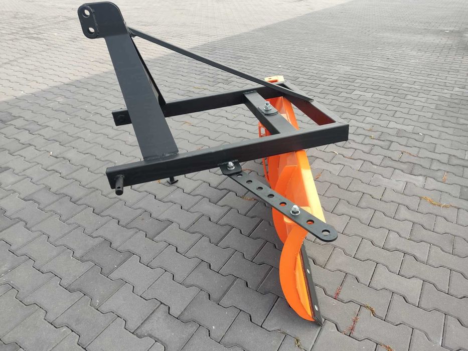 Pług śnieżny do ciagnika rolniczego obrotowy do śniegu