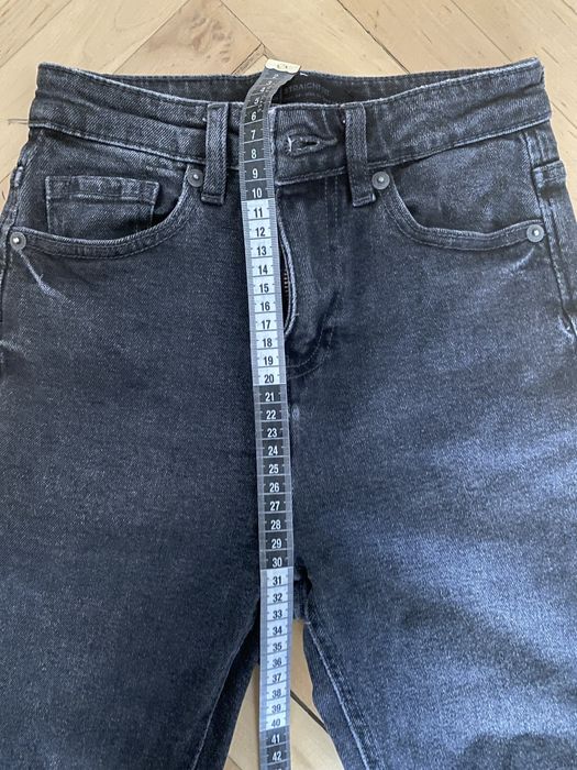 Джинси Stradivarus 32 р