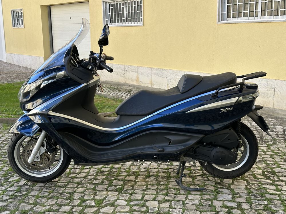 Maxiscooter Piaggio X10  125cc excelente estado