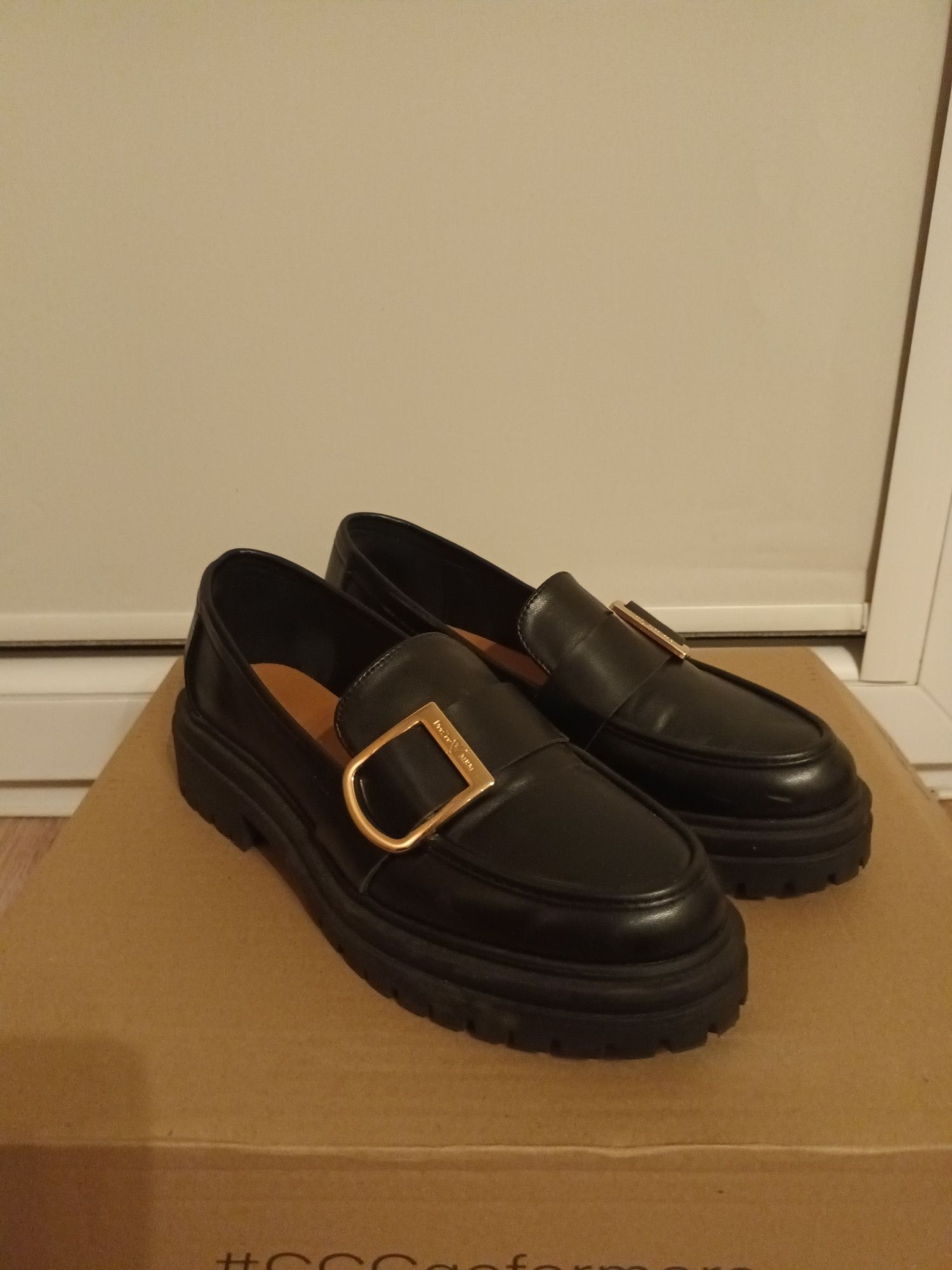 Buty półbuty loafersy DeeZee rozmiar 39