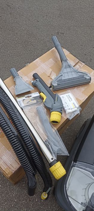 Odkurzacz piorący Karcher puzzi 10/1 Professional