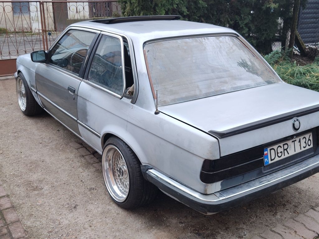 BMW E30 coupe 2d M20