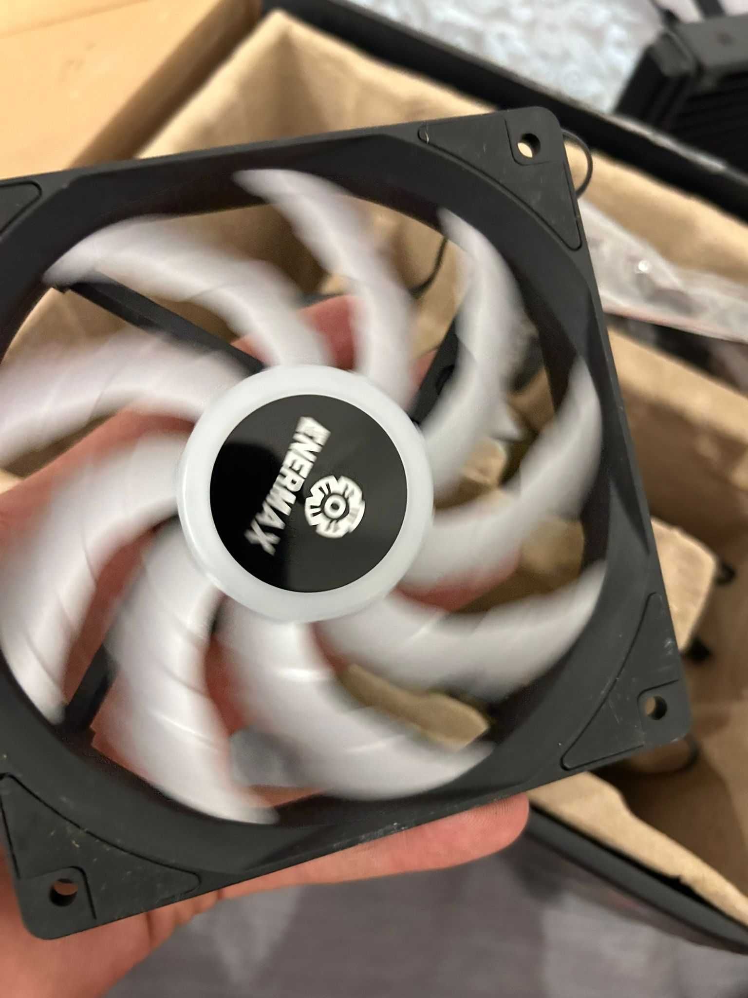 Chłodzenie wodne Enermax Liqmax III argb 240 Czarne