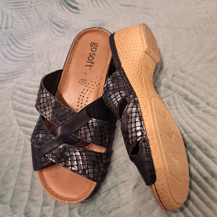 Klapki skorzane damskie