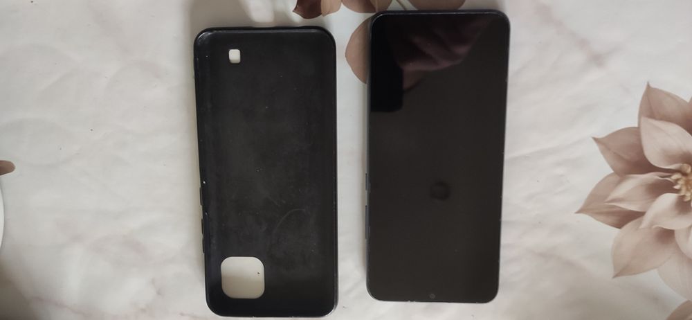 Realme C11 2021 року