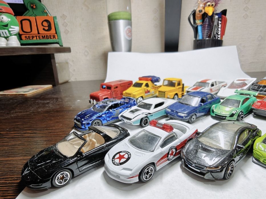 Машинки модели hot wheels matchbox majorette welly mc toy