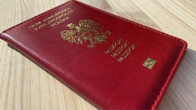 Urocze etui na Polski Paszport