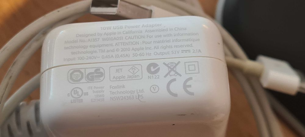 Apple iPad Wi-Fi + 3G Early 2011