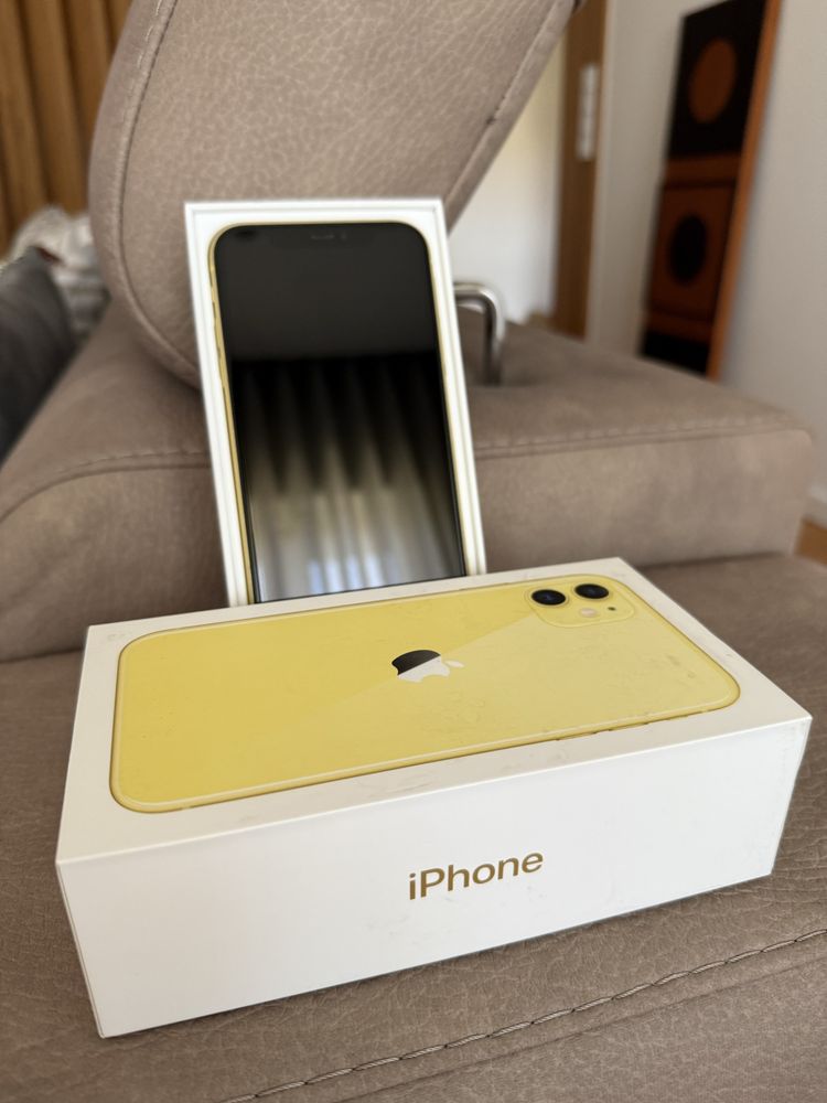 Iphone 11 64 GB amarelo bateria 100%