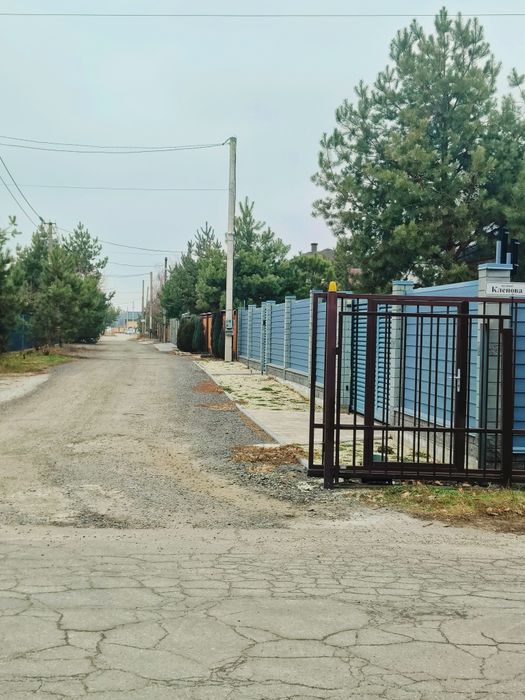 Продам участок в Обуховке со своим берегом в закрытой территории