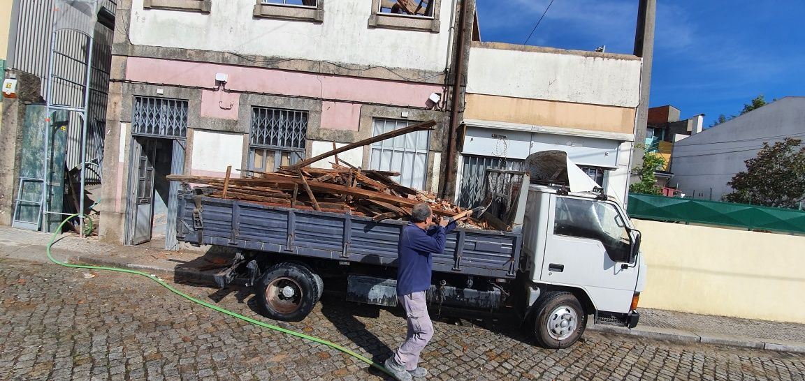 Demolições edifícios Recolhas entullhos