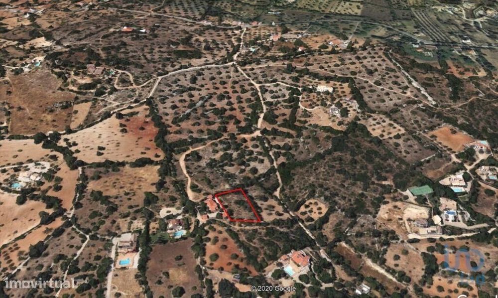 Terreno em Santa Bárbara de Nexe de 1880,00 m2