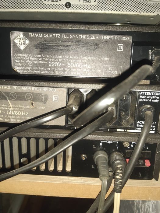 Продам стійку Telefunken.