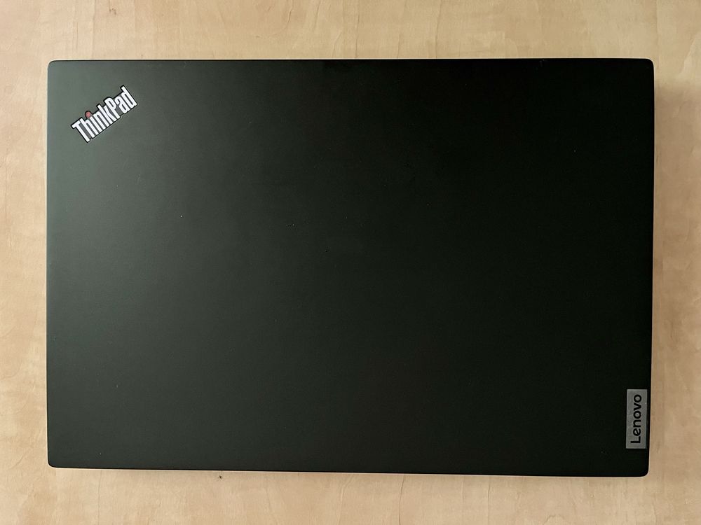 Lenovo ThinkPad T14s Gen2.