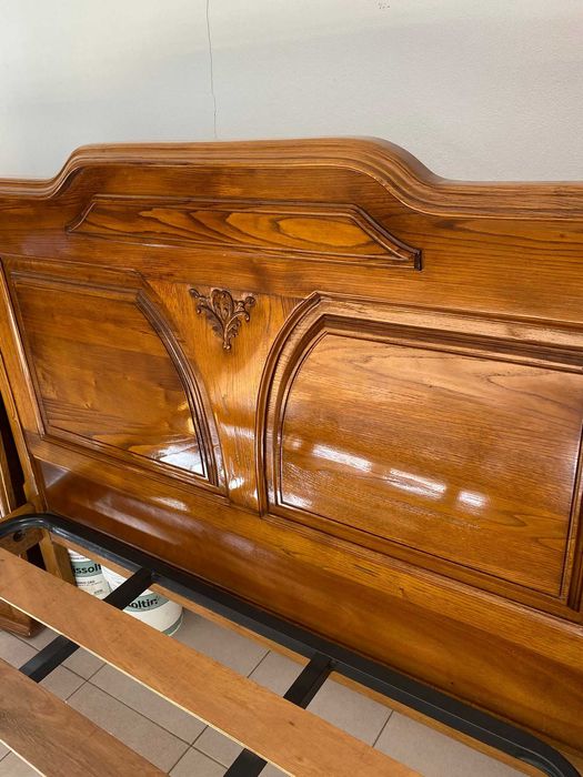 Cama e espelho (1.90 por 1.33)